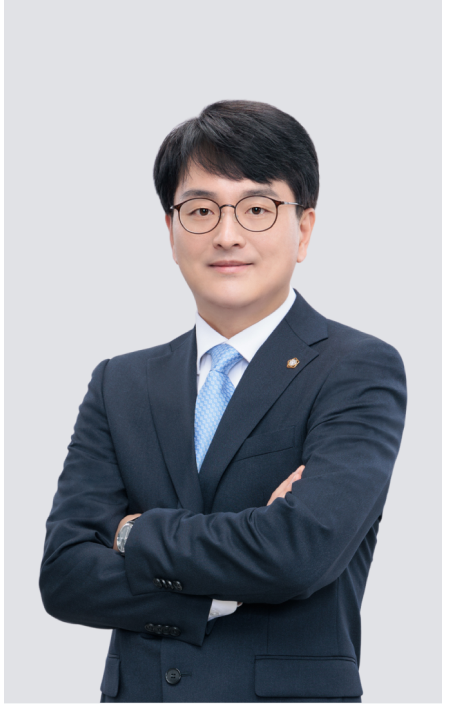 홍길동 변호사 사진